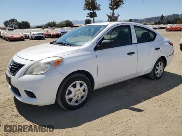 ✅ 2012 Nissan Versa S • VIN: 3N1CN7AP7CL807788 • Lot: 69774665. Wystawiony na Copart z przebiegiem 107 250 mil. Bezpłatny archiwum sprzedaży aukcyjnych z USA i szczegółowy raport historii pojazdu na DreamBid. Zdjęcie 1.