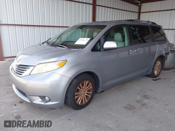 ✅ 2013 Toyota Sienna XLE AAS • VIN: 5TDYK3DC4DS283783 • Лот: 43266179. Опубликован ранее на IAAI с пробегом 184 611 миль. Бесплатный доступ к архиву аукционных продаж из США и подробный отчёт об истории автомобиля на DreamBid. Изображение 2.