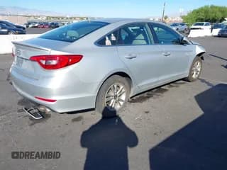 ✅ 2017 Hyundai Sonata SE • VIN: 5NPE24AF9HH578588 • Lot: 43503624. Listed on IAAI with 117,569 mi. Free auction sales archive from the USA and detailed vehicle history report at DreamBid. Image 4.