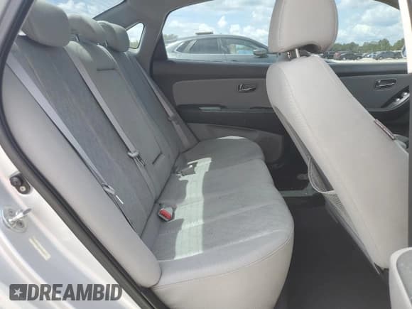 ✅ 2010 Hyundai Elantra SE • VIN: KMHDU4AD0AU868505 • Lot: 80706185. Listed on Copart with 147,770 mi. Free auction sales archive from the USA and detailed vehicle history report at DreamBid. Image 10.