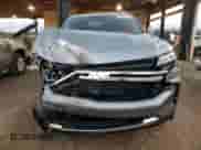 2024 Chevrolet Suburban LT z VIN 1GNSCCKDXRR331850, wystawiony jako Copart lot #79974784 z przebiegiem 4 611 mil mil oraz Czysty tytuł • Clean title. Historia ofert i sprzedaży dostępna na DreamBid. Obrazek 5.