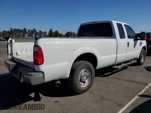 ✅ 2008 Ford F-250 XL • VIN: 1FTSX20538EB18327 • Лот: 85194085. Опубликован ранее на Copart с пробегом 238 247 миль. Бесплатный доступ к архиву аукционных продаж из США и подробный отчёт об истории автомобиля на DreamBid. Изображение 3.