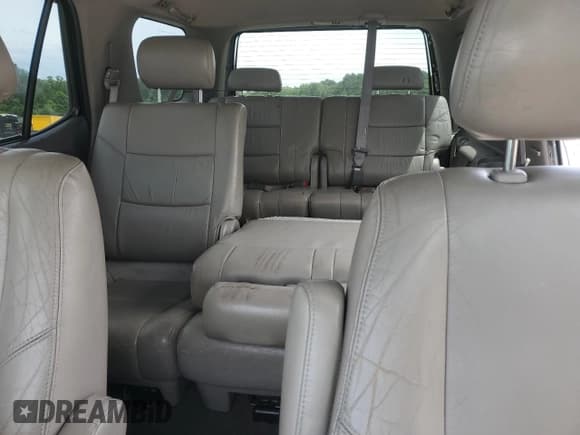 ✅ 2002 Toyota Sequoia Limited • VIN: 5TDZT38A02S059286 • Lot: 60927065. Listed on Copart with 240,699 mi. Free auction sales archive from the USA and detailed vehicle history report at DreamBid. Image 10.