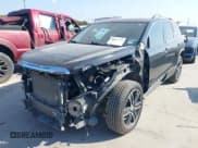 ✅ 2021 GMC Acadia SLT • VIN: 1GKKNMLS7MZ228985 • Lot: 43241721. Wystawiony na IAAI z przebiegiem 58 102 mil. Bezpłatny archiwum sprzedaży aukcyjnych z USA i szczegółowy raport historii pojazdu na DreamBid. Zdjęcie 2.