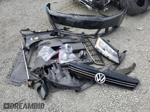 ✅ 2013 Volkswagen Jetta SEL • VIN: 3VWLX7AJ2DM390303 • Lot: 82393335. Listed on Copart with 52,446 mi. Free auction sales archive from the USA and detailed vehicle history report at DreamBid. Image 12.