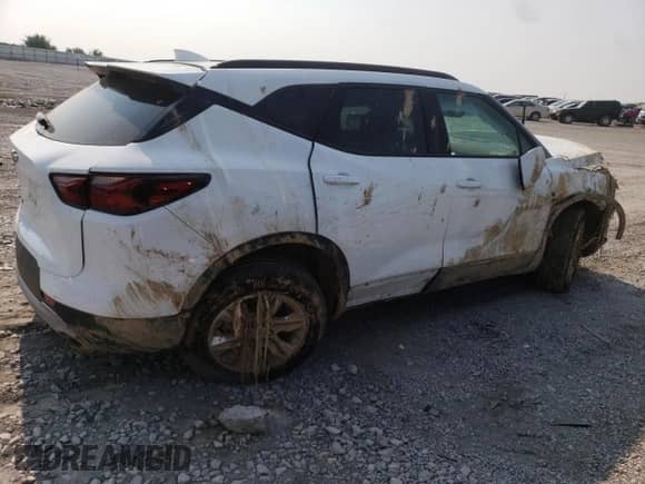 2021 Chevrolet Blazer LT z VIN 3GNKBDRS9MS508164, wystawiony jako Copart lot #55377483 z przebiegiem 96 411 mil mil oraz . Historia ofert i sprzedaży dostępna na DreamBid. Obrazek 3.