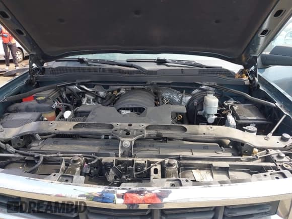 ✅ 2014 Chevrolet Silverado 1500 LT • VIN: 1GCUKREC8EF194980 • Lot: 42734987. Wystawiony na IAAI z przebiegiem 120 295 mil. Bezpłatny archiwum sprzedaży aukcyjnych z USA i szczegółowy raport historii pojazdu na DreamBid. Zdjęcie 10.