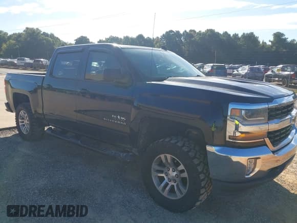 ✅ 2016 Chevrolet Silverado 1500 LT • VIN: 3GCUKREC8GG236887 • Лот: 43392672. Опубликован ранее на IAAI с пробегом 145 857 миль. Бесплатный доступ к архиву аукционных продаж из США и подробный отчёт об истории автомобиля на DreamBid. Изображение 1.