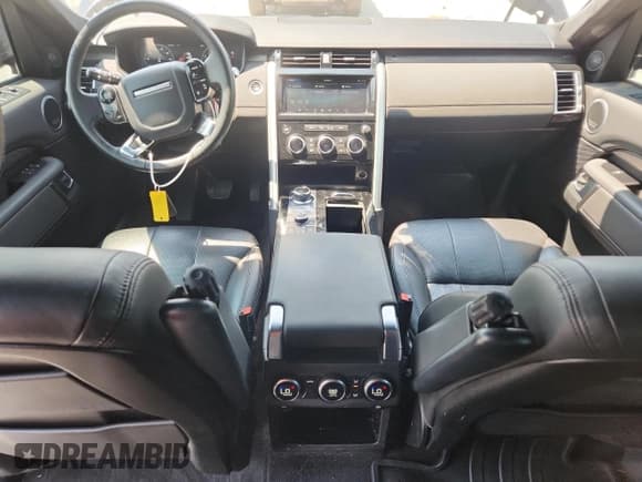 ✅ 2019 Land Rover Discovery HSE • VIN: SALRR2RV1K2401693 • Lot: 69376865. Wystawiony na Copart z przebiegiem 121 506 mil. Bezpłatny archiwum sprzedaży aukcyjnych z USA i szczegółowy raport historii pojazdu na DreamBid. Zdjęcie 8.