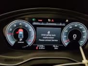 ✅ 2023 Audi Q5 • VIN: WA1FABFY5P2050935 • Lot: 47029315. Wystawiony na Copart z przebiegiem 21 438 mil. Bezpłatny archiwum sprzedaży aukcyjnych z USA i szczegółowy raport historii pojazdu na DreamBid. Zdjęcie 9.