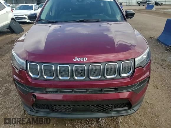 ✅ 2022 Jeep Compass Latitude Lux • VIN: 3C4NJDFB9NT208293 • Lot: 81429705. Wystawiony na Copart z przebiegiem 59 317 mil. Bezpłatny archiwum sprzedaży aukcyjnych z USA i szczegółowy raport historii pojazdu na DreamBid. Zdjęcie 14.