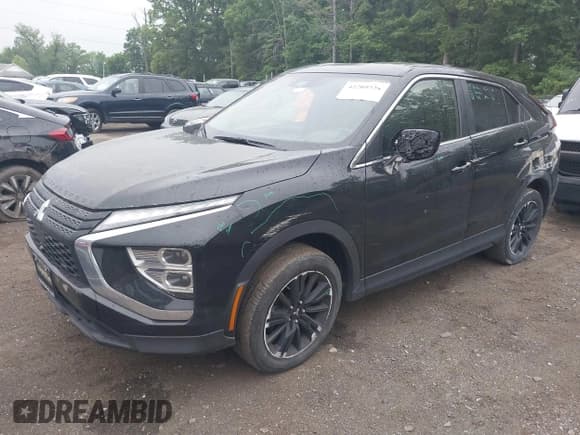 ✅ 2023 Mitsubishi Eclipse Cross LE • VIN: JA4ATVAA3PZ001949 • Lot: 42209728. Wystawiony na IAAI z przebiegiem 64 147 mil. Bezpłatny archiwum sprzedaży aukcyjnych z USA i szczegółowy raport historii pojazdu na DreamBid. Zdjęcie 2.