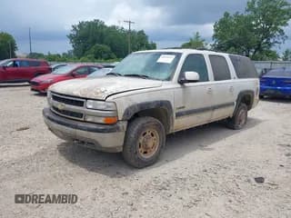 ✅ 2001 Chevrolet Suburban LT • VIN: 3GNGK26U31G109040 • Лот: 42614133. Опубликован ранее на IAAI с пробегом 153 192 миль. Бесплатный доступ к архиву аукционных продаж из США и подробный отчёт об истории автомобиля на DreamBid. Изображение 2.