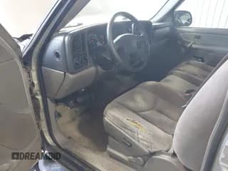 ✅ 2004 Chevrolet Suburban LS • VIN: 3GNEC16Z74G201816 • Лот: 41721157. Опубликован ранее на IAAI с пробегом 265 245 миль. Бесплатный доступ к архиву аукционных продаж из США и подробный отчёт об истории автомобиля на DreamBid. Изображение 5.