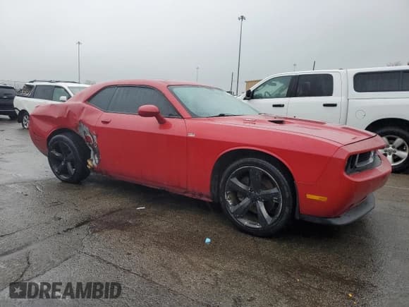 ✅ 2012 Dodge Challenger R/T Classic • VIN: 2C3CDYBT8CH176371 • Лот: 91717975. Опубликован ранее на Copart с пробегом 223 820 миль. Бесплатный доступ к архиву аукционных продаж из США и подробный отчёт об истории автомобиля на DreamBid. Изображение 4.