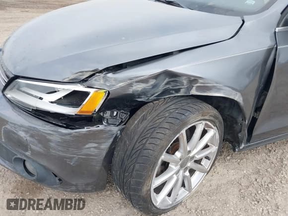 ✅ 2011 Volkswagen Jetta TDI • VIN: 3VWLL7AJ0BM128174 • Lot: 43474817. Wystawiony na IAAI z przebiegiem 150 265 mil. Bezpłatny archiwum sprzedaży aukcyjnych z USA i szczegółowy raport historii pojazdu na DreamBid. Zdjęcie 6.