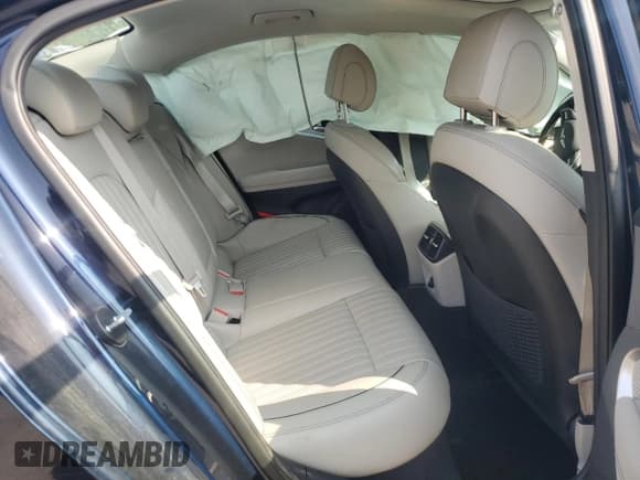 ✅ 2020 Genesis G70 3.3T • VIN: KMTG74LE3LU056764 • Lot: 71135775. Wystawiony na Copart z przebiegiem 83 960 mil. Bezpłatny archiwum sprzedaży aukcyjnych z USA i szczegółowy raport historii pojazdu na DreamBid. Zdjęcie 10.