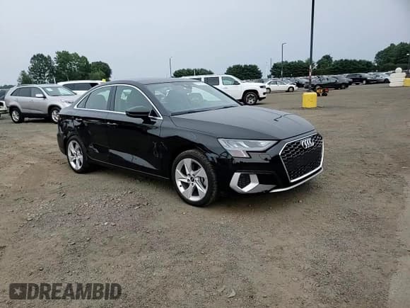 ✅ 2022 Audi A3 Premium • VIN: WAUAUDGY1NA037407 • Lot: 67620165. Wystawiony na Copart z przebiegiem 70 952 mil. Bezpłatny archiwum sprzedaży aukcyjnych z USA i szczegółowy raport historii pojazdu na DreamBid. Zdjęcie 13.