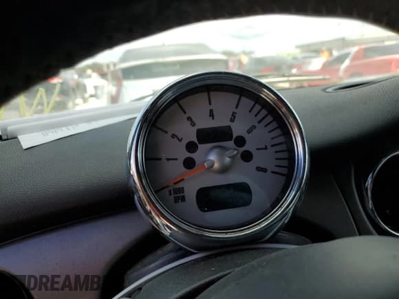 ✅ 2005 MINI Convertible S • VIN: WMWRH33555TK56078 • Lot: 76415254. Wystawiony na Copart z przebiegiem Nie podano. Bezpłatny archiwum sprzedaży aukcyjnych z USA i szczegółowy raport historii pojazdu na DreamBid. Zdjęcie 9.