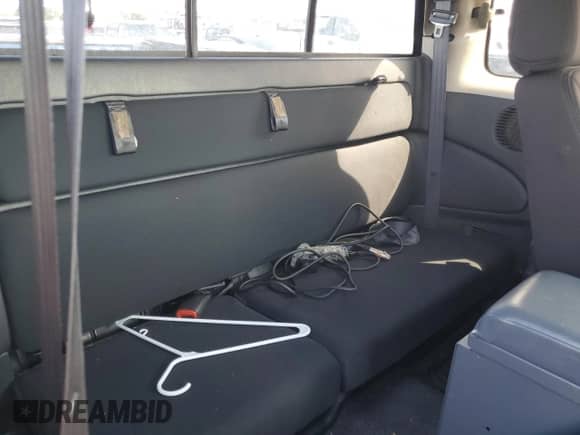 2003 Dodge Dakota с VIN 1D7HG12X93S267179, выставлен на аукционе Copart как лот 74291174 с пробегом Не указан миль и На запчасти • Non repairable. История ставок и продаж доступна на DreamBid. Изображение 10.