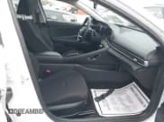 ✅ 2024 Hyundai Elantra SEL • VIN: KMHLM4DG5RU745182 • Lot: 43868357. Wystawiony na IAAI z przebiegiem 35 664 mil. Bezpłatny archiwum sprzedaży aukcyjnych z USA i szczegółowy raport historii pojazdu na DreamBid. Zdjęcie 5.