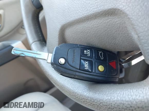 ✅ 2008 Volvo XC90 I6 • VIN: YV4CN982881464956 • Лот: 41770884. Опубликован ранее на IAAI с пробегом 160 125 миль. Бесплатный доступ к архиву аукционных продаж из США и подробный отчёт об истории автомобиля на DreamBid. Изображение 11.