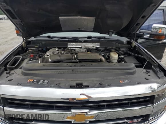 ✅ 2018 Chevrolet Silverado 2500HD LTZ • VIN: 1GC1KWEYXJF143472 • Lot: 58952945. Wystawiony na Copart z przebiegiem 125 403 mil. Bezpłatny archiwum sprzedaży aukcyjnych z USA i szczegółowy raport historii pojazdu na DreamBid. Zdjęcie 11.