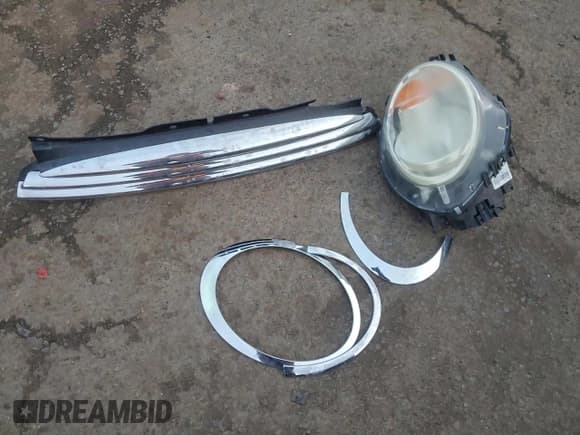 ✅ 2010 MINI Convertible • VIN: WMWMR3C59ATU97143 • Lot: 94448275. Listed on Copart with 73,173 mi. Free auction sales archive from the USA and detailed vehicle history report at DreamBid. Image 12.