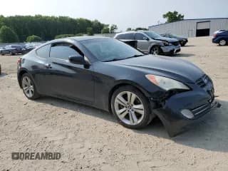 ✅ 2010 Hyundai Genesis Coupe • VIN: KMHHU6KH1AU014816 • Lot: 59250645. Wystawiony na Copart z przebiegiem 152 333 mil. Bezpłatny archiwum sprzedaży aukcyjnych z USA i szczegółowy raport historii pojazdu na DreamBid. Zdjęcie 4.