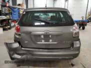 ✅ 2006 Toyota Matrix XR • VIN: 2T1KR32E66C605731 • Лот: 90784405. Опубликован ранее на Copart с пробегом 250 377 миль. Бесплатный доступ к архиву аукционных продаж из США и подробный отчёт об истории автомобиля на DreamBid. Изображение 6.