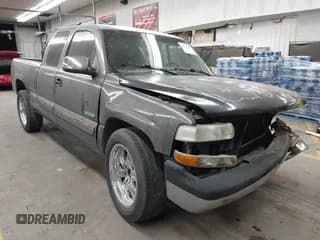 ✅ 2001 Chevrolet Silverado 1500 LS • VIN: 2GCEC19V911357068 • Lot: 43101178. Listed on IAAI with 263,716 mi. Free auction sales archive from the USA and detailed vehicle history report at DreamBid. Image 1.