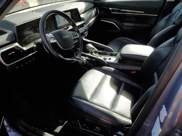 ✅ 2025 Kia Telluride S • VIN: 5XYP6DGC5SG586826 • Lot: 89677615. Wystawiony na Copart z przebiegiem 15 460 mil. Bezpłatny archiwum sprzedaży aukcyjnych z USA i szczegółowy raport historii pojazdu na DreamBid. Zdjęcie 7.