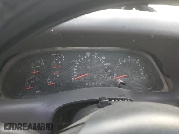 ✅ 1999 Ford F-250 XL • VIN: 1FTNX21L9XED72424 • Lot: 91260165. Listed on Copart with 186,022 mi. Free auction sales archive from the USA and detailed vehicle history report at DreamBid. Image 9.