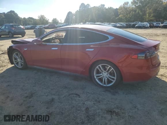 ✅ 2015 Tesla Model S 85D • VIN: 5YJSA1H25FF087289 • Lot: 90706065. Listed on Copart with 135,327 mi. Free auction sales archive from the USA and detailed vehicle history report at DreamBid. Image 2.