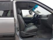 ✅ 2001 Honda Passport LX • VIN: 4S6CK58W714414399 • Lot: 41641270. Listed on IAAI with 203,093 mi. Free auction sales archive from the USA and detailed vehicle history report at DreamBid. Image 5.