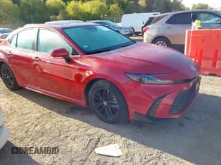 ✅ 2025 Toyota Camry XLE • VIN: 4T1DAACK3SU096473 • Lot: 43331274. Wystawiony na IAAI z przebiegiem 13 001 mil. Bezpłatny archiwum sprzedaży aukcyjnych z USA i szczegółowy raport historii pojazdu na DreamBid. Zdjęcie 1.