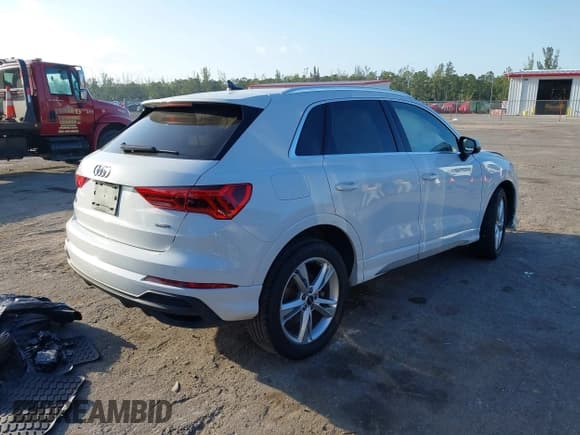 ✅ 2024 Audi Q3 S line Premium Plus • VIN: WA1EECF36R1152747 • Lot: 42110619. Listed on IAAI with 16,926 mi. Free auction sales archive from the USA and detailed vehicle history report at DreamBid. Image 4.