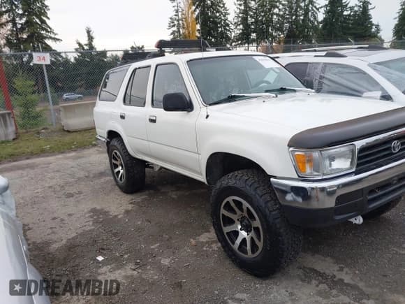 ✅ 1995 Toyota 4Runner • VIN: JT3VN39W7S0174848 • Lot: 43696856. Listed on IAAI with 247,075 mi. Free auction sales archive from the USA and detailed vehicle history report at DreamBid. Image 1.