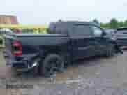 2019 Ram 1500 Big Horn z VIN 1C6SRFFT5KN510909, wystawiony jako IAAI lot #42685226 z przebiegiem 98 252 mil mil oraz . Historia ofert i sprzedaży dostępna na DreamBid. Obrazek 6.