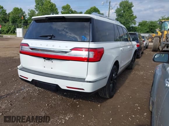 ✅ 2020 Lincoln Navigator Reserve • VIN: 5LMJJ3LT5LEL16325 • Лот: 42811733. Опубликован ранее на IAAI с пробегом 70 035 миль. Бесплатный доступ к архиву аукционных продаж из США и подробный отчёт об истории автомобиля на DreamBid. Изображение 4.