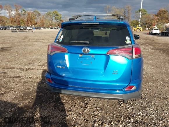 ✅ 2016 Toyota RAV4 LE • VIN: JTMBFREV9GJ072500 • Lot: 43574721. Listed on IAAI with 94,654 mi. Free auction sales archive from the USA and detailed vehicle history report at DreamBid. Image 16.