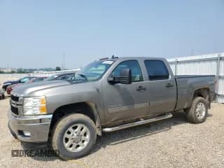 ✅ 2013 Chevrolet Silverado 2500HD LT • VIN: 1GC1KXCG1DF190961 • Лот: 66907645. Опубликован ранее на Copart с пробегом 128 411 миль. Бесплатный доступ к архиву аукционных продаж из США и подробный отчёт об истории автомобиля на DreamBid. Изображение 1.