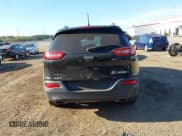 ✅ 2016 Jeep Cherokee Latitude • VIN: 1C4PJMCS5GW175951 • Lot: 43392421. Wystawiony na IAAI z przebiegiem 73 136 mil. Bezpłatny archiwum sprzedaży aukcyjnych z USA i szczegółowy raport historii pojazdu na DreamBid. Zdjęcie 16.