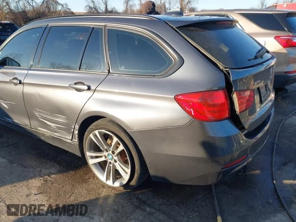 ✅ 2014 BMW 3 Series 328i xDrive • VIN: WBA3G7C5XEKN36150 • Lot: 41585292. Listed on IAAI with 134,259 mi. Free auction sales archive from the USA and detailed vehicle history report at DreamBid. Image 18.