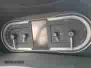 2023 Hyundai Tucson Blue z VIN KM8JBCA11PU101974, wystawiony jako Copart lot #69469755 z przebiegiem Nie podano mil oraz Szkoda całkowita • Salvage title. Historia ofert i sprzedaży dostępna na DreamBid. Obrazek 9.