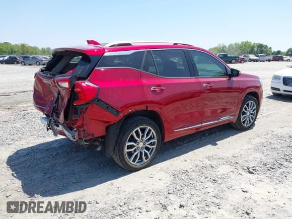 ✅ 2024 GMC Terrain Denali • VIN: 3GKALXEG8RL325865 • Lot: 42060140. Listed on IAAI with 56,000 mi. Free auction sales archive from the USA and detailed vehicle history report at DreamBid. Image 4.