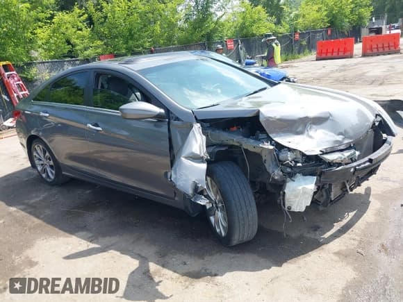 ✅ 2013 Hyundai Sonata SE • VIN: 5NPEC4AC3DH693507 • Лот: 42512421. Опубликован ранее на IAAI с пробегом 159 098 миль. Бесплатный доступ к архиву аукционных продаж из США и подробный отчёт об истории автомобиля на DreamBid. Изображение 1.