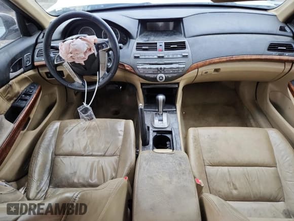 ✅ 2011 Honda Accord EX-L • VIN: 1HGCP3F84BA004879 • Lot: 82420895. Wystawiony na Copart z przebiegiem Nie podano. Bezpłatny archiwum sprzedaży aukcyjnych z USA i szczegółowy raport historii pojazdu na DreamBid. Zdjęcie 8.