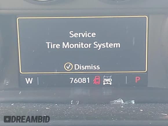 ✅ 2019 Chevrolet Silverado 1500 RST • VIN: 3GCUYEED9KG102561 • Lot: 43216999. Wystawiony na IAAI z przebiegiem 76 081 mil. Bezpłatny archiwum sprzedaży aukcyjnych z USA i szczegółowy raport historii pojazdu na DreamBid. Zdjęcie 15.