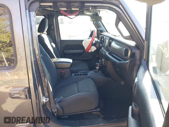 ✅ 2018 Jeep Wrangler Unlimited Sport S • VIN: 1C4HJXDN5JW295108 • Lot: 43622535. Wystawiony na IAAI z przebiegiem 153 671 mil. Bezpłatny archiwum sprzedaży aukcyjnych z USA i szczegółowy raport historii pojazdu na DreamBid. Zdjęcie 5.